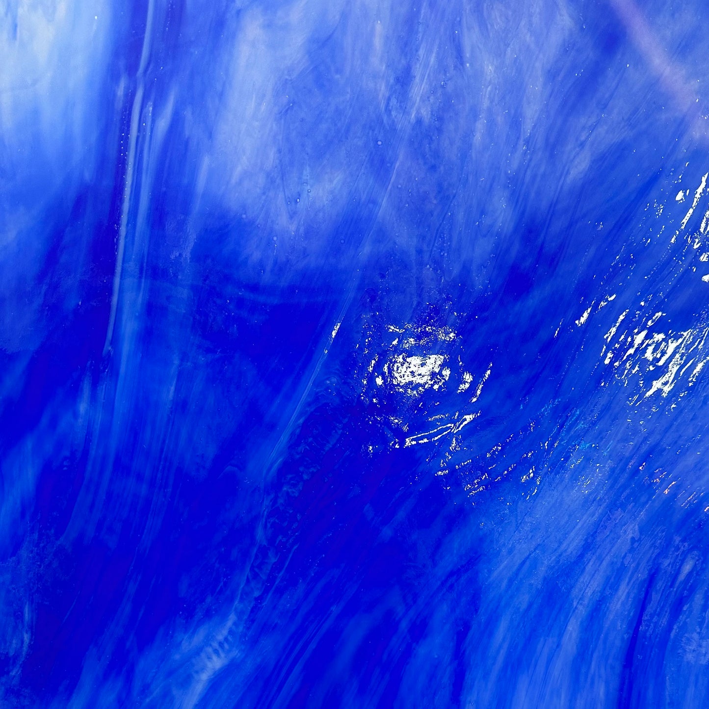 PW 0118 Cobalt Blue & White Wispy Opal