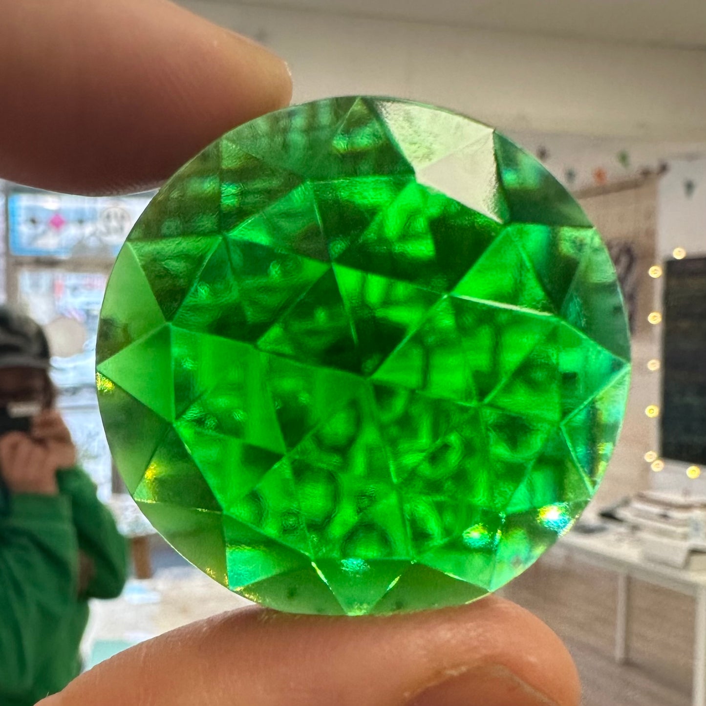 Round Faceted Jewel - Emerald Green