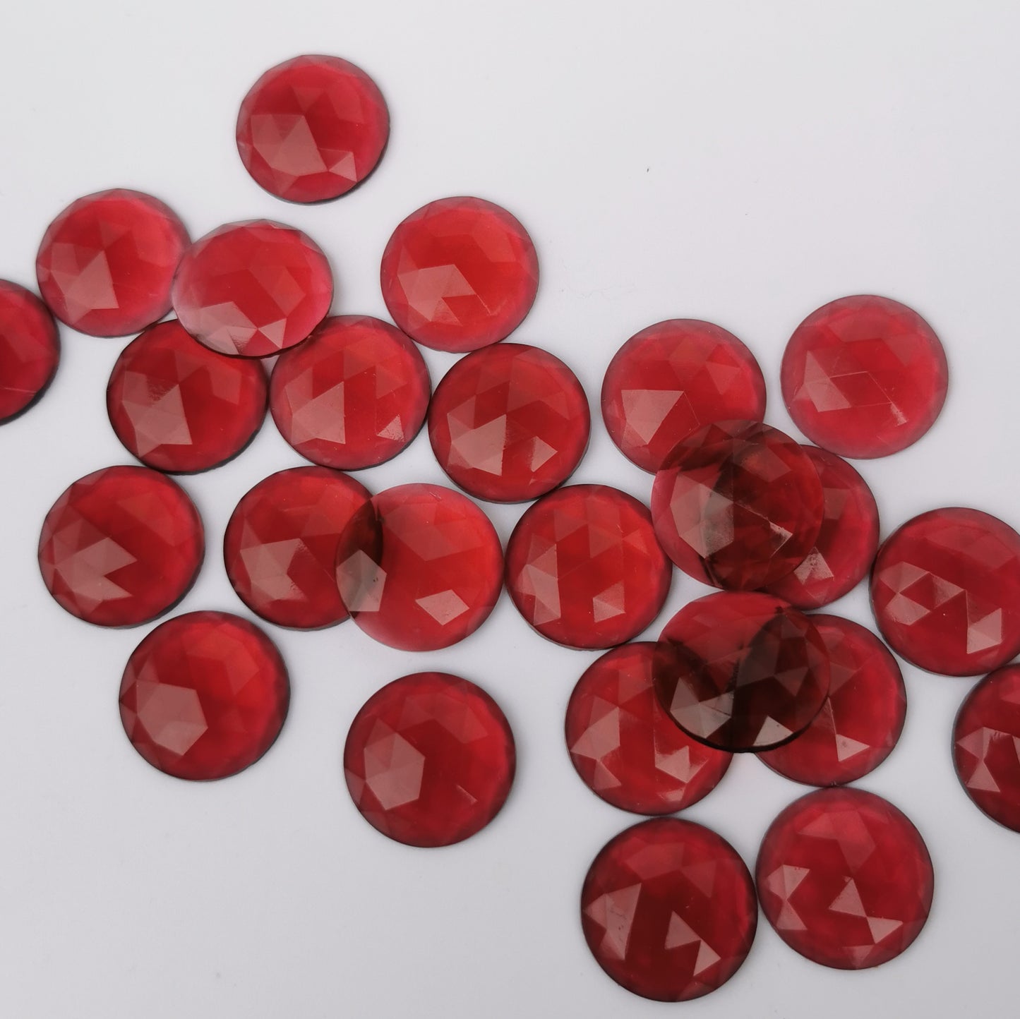 Round Faceted Jewel - Gold ruby