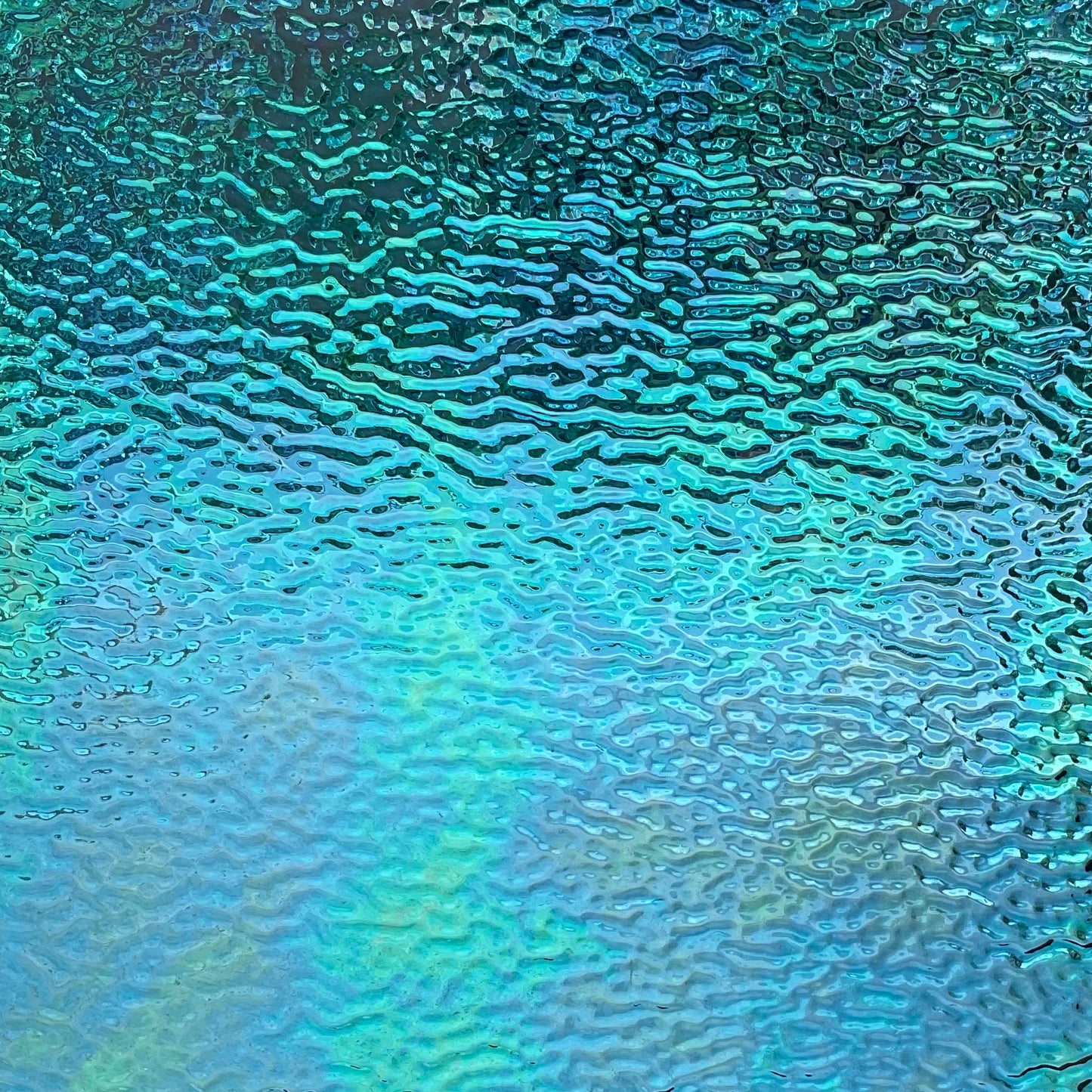 PW 158R IR Ice blue ripple iridescent