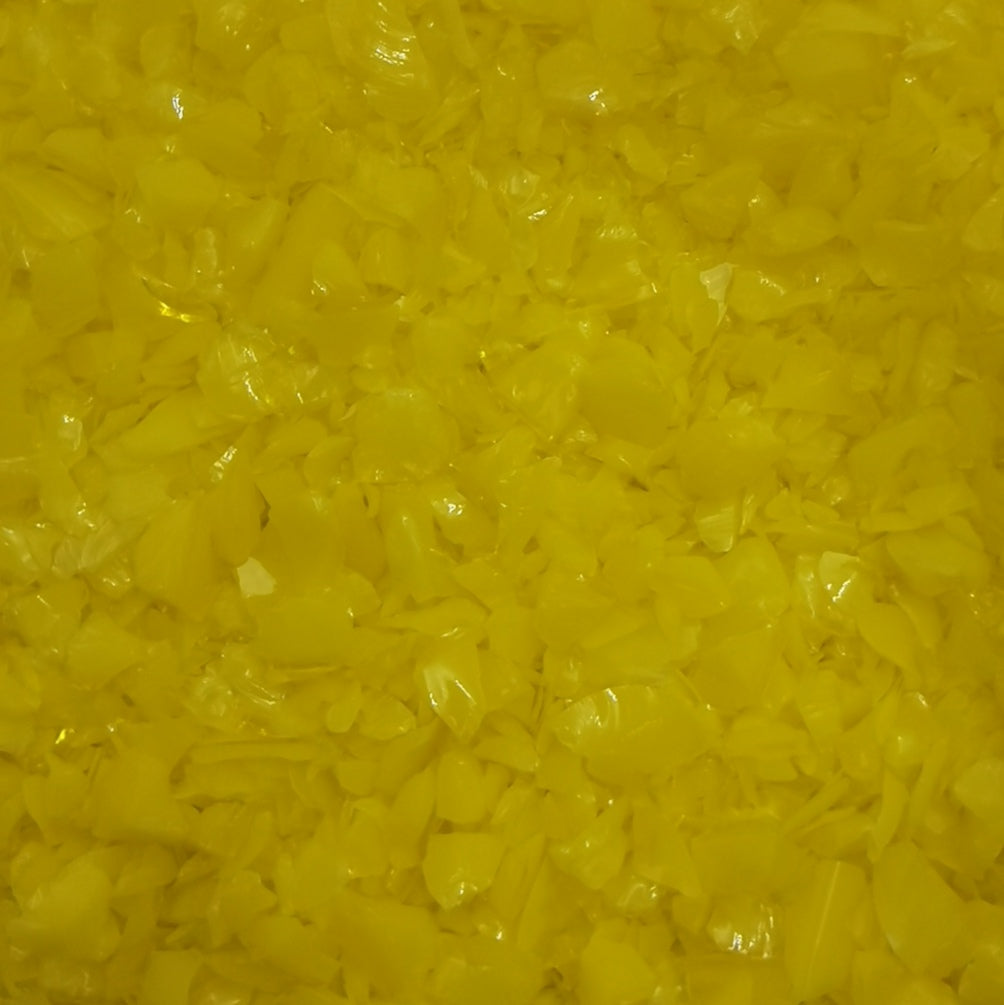 Crushed glass in yellow.