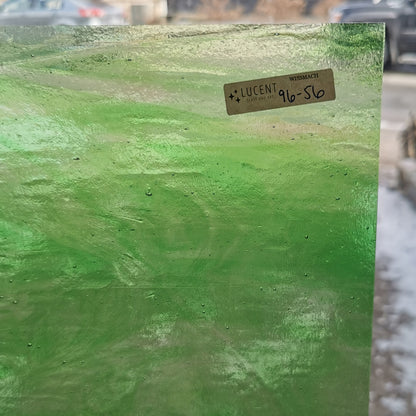 PW 96-56 Garden Green & Clear Wispy Prisma Glass