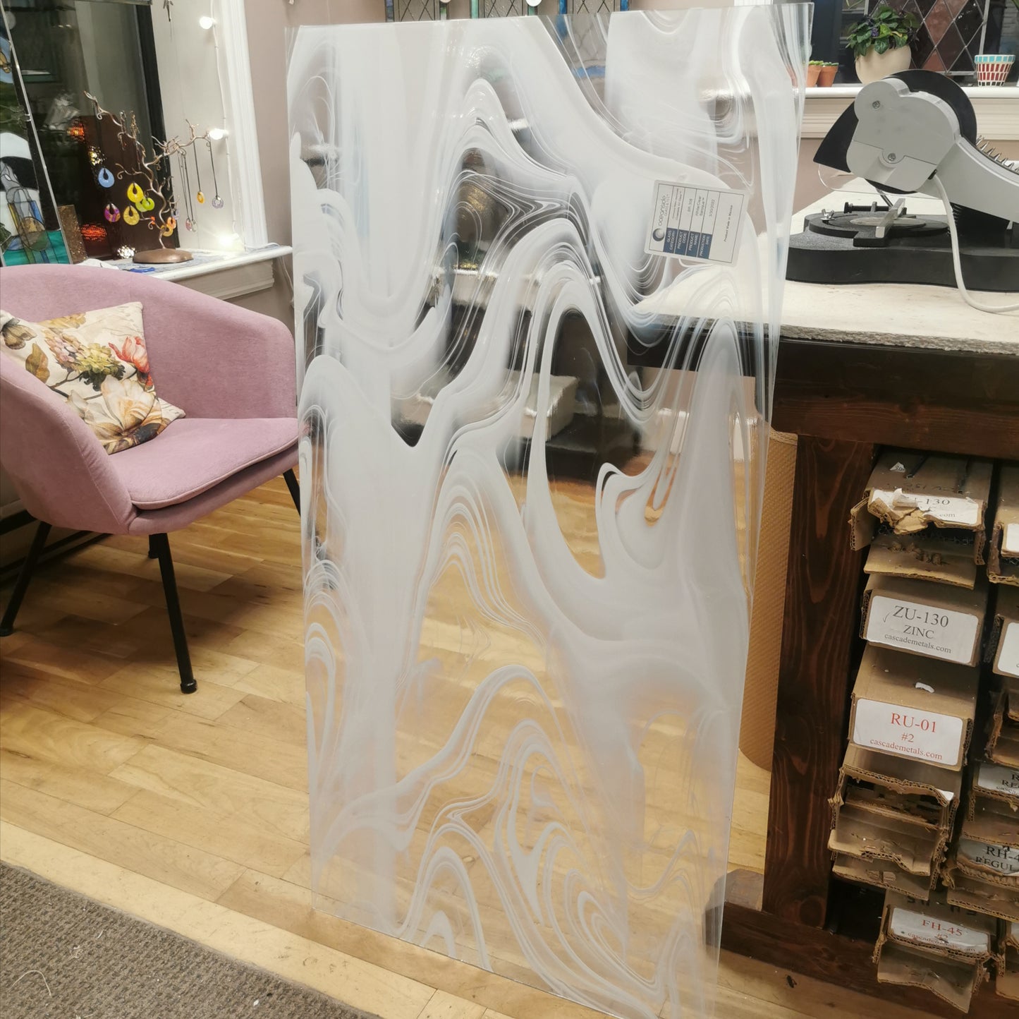 OGT BR 308 White and Clear Baroque