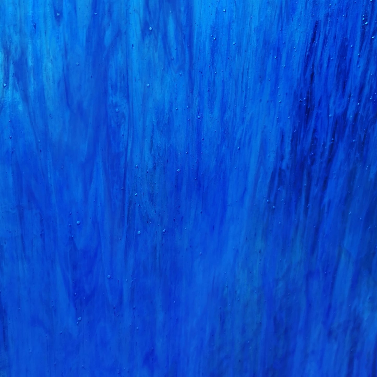 PW 0707M Light & Dark Blue Wispy