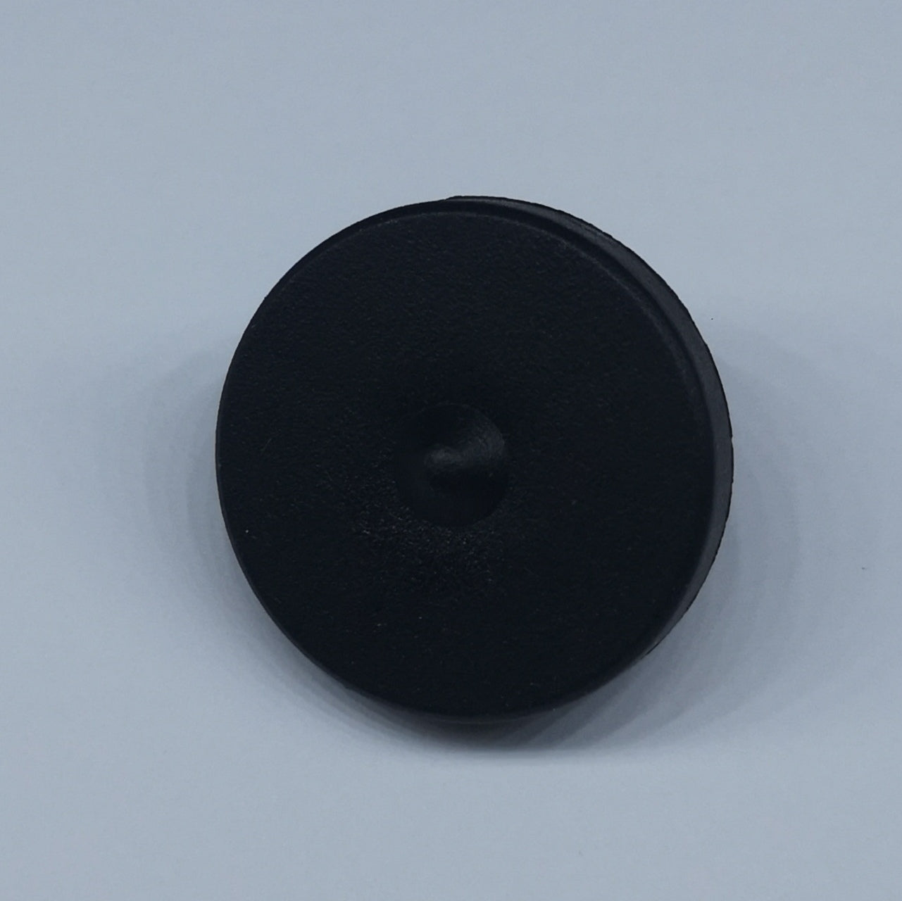 A round replacement pressure plate for the Bohle Silberschnitt breaking pliers.